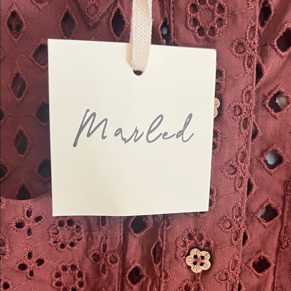Marled Eyelet Button-Up Blouse - Picture 3 of 7